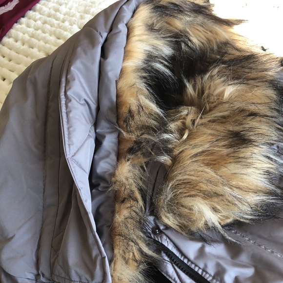 Steve‎ Madden, Madden Girl, puffer coat. large L/G. Gray, hooded faux fur. NWOT - Picture 11 of 11